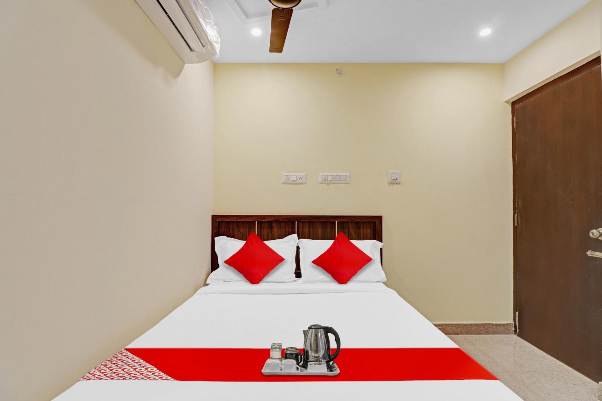 Hotel O Gn Nelli Suites Bangalore Bagian luar foto