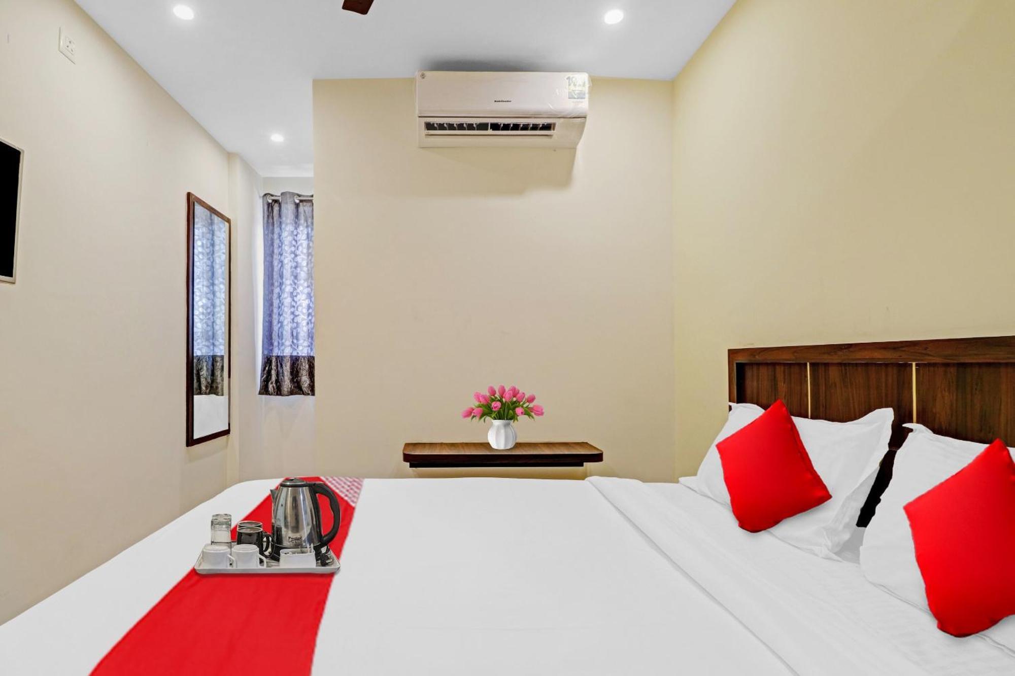 Hotel O Gn Nelli Suites Bangalore Bagian luar foto
