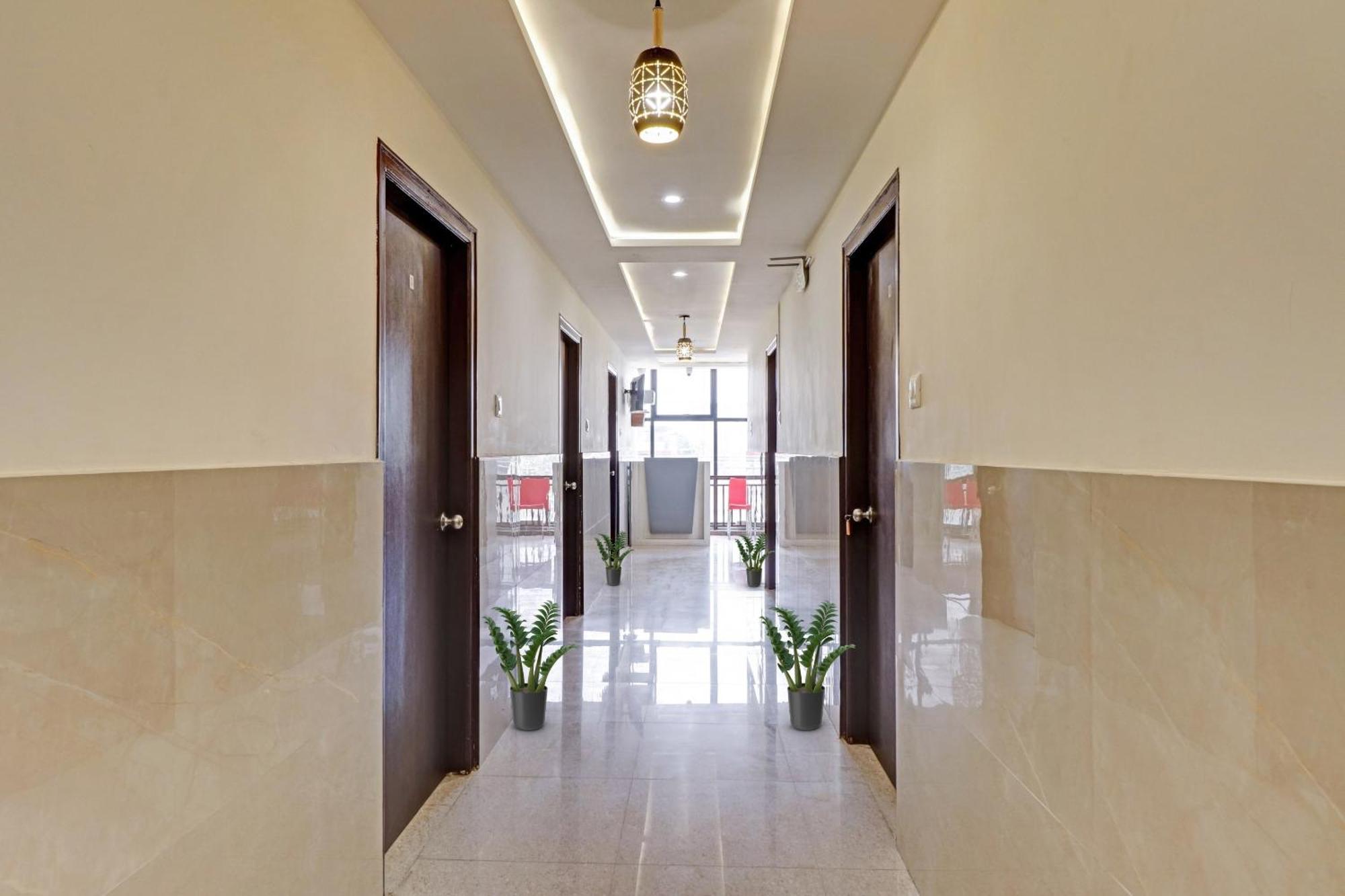 Hotel O Gn Nelli Suites Bangalore Bagian luar foto